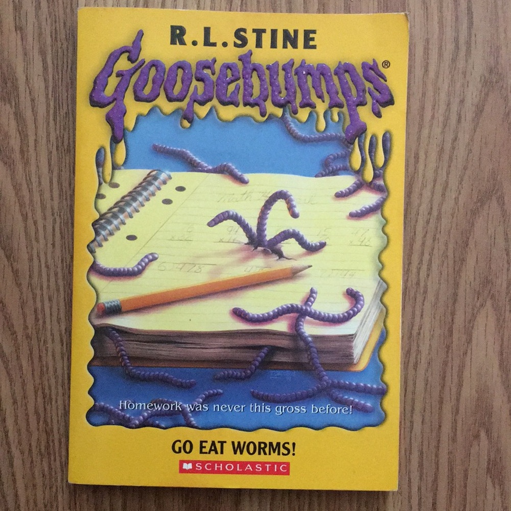 BOOK: R.L. Stine Goosebumps: Go Eat Worms! *(1994 paperback)